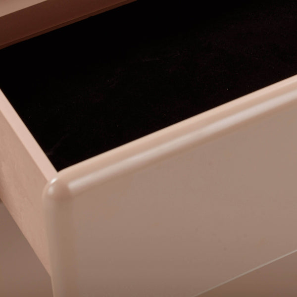 Tammy Taupe 6-Drawer Dresser Model: TOV-B54339