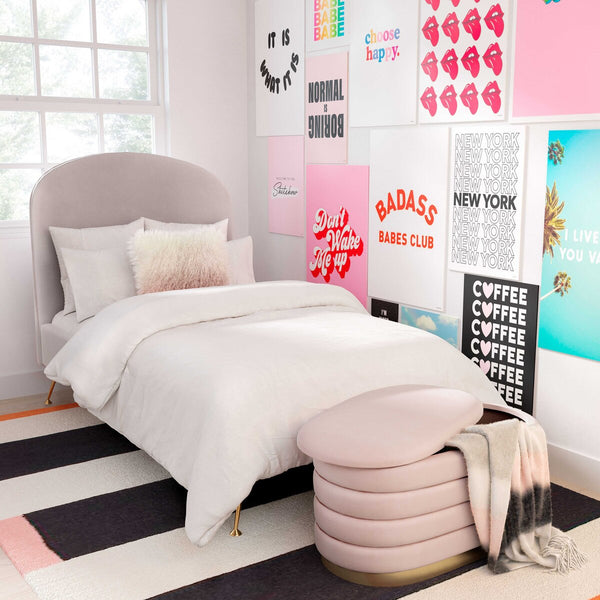 Lillian Blush Velvet Storage Bench Model: TOV-OC68151